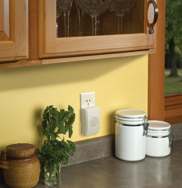 Carlon RC3733D Wireless Basic PlugIn AddOn Chime Receiver Toolbox