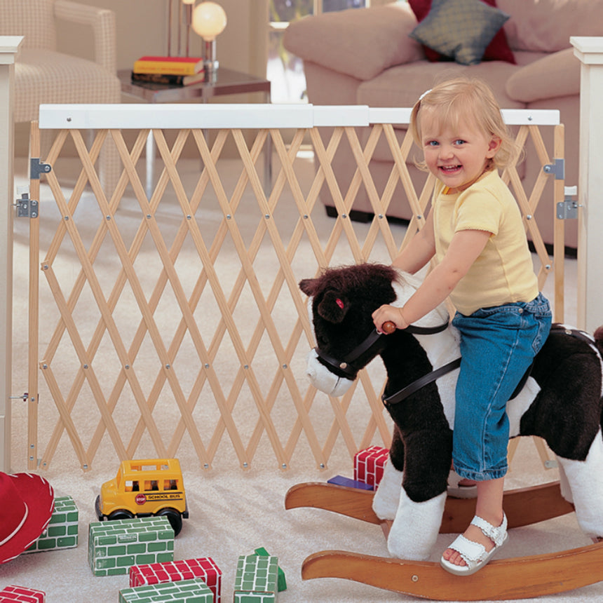 North States 4623 Expandable Wood Swing Gate, 24"-60" x 32", Natural Finish