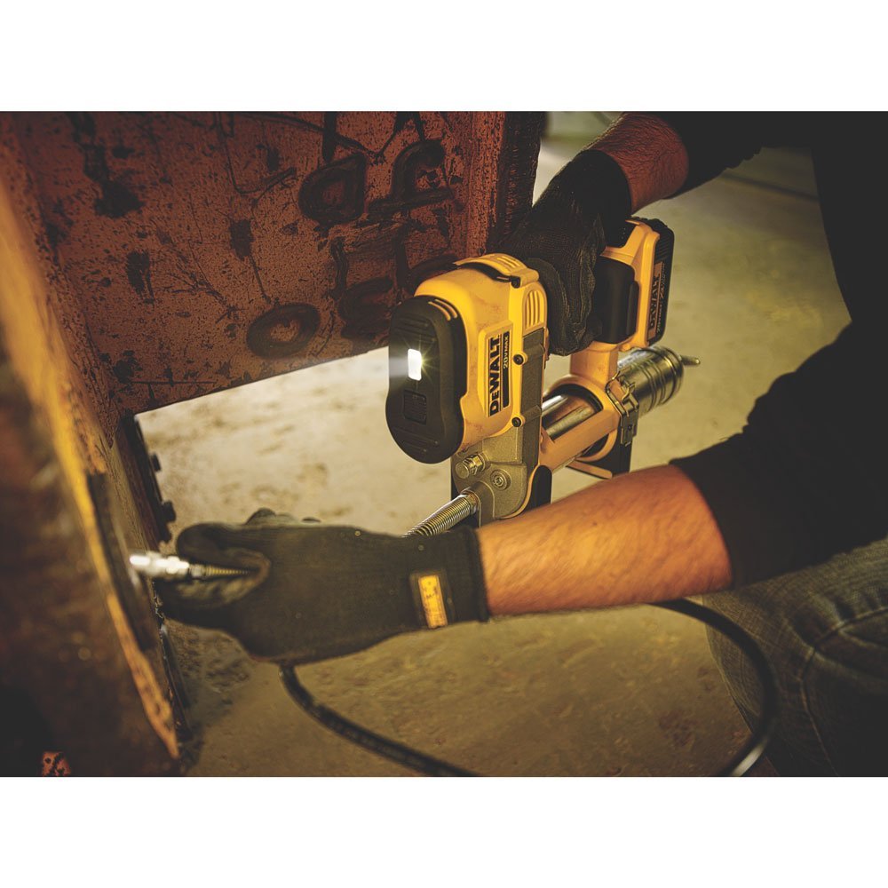 DeWalt® DCGG571M1 Lithium Ion Grease Gun with Shoulder Strap, 20V Max