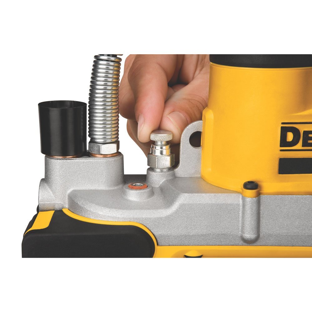 DeWalt® DCGG571M1 Lithium Ion Grease Gun with Shoulder Strap, 20V Max