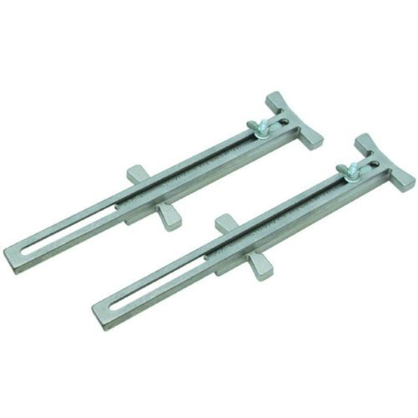 Marshalltown® 16504 Pair Of Cast Aluminum Adjustable Line Stretchers