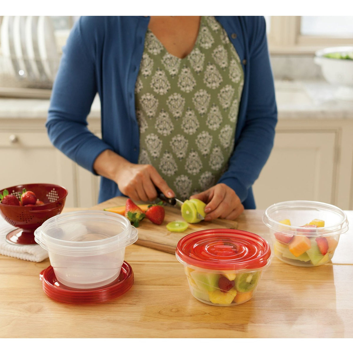 Rubbermaid® 7F52-RE-TCHIL TakeAlongs® Round Food Container, 3.2