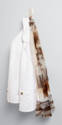 Command™ 17087Q Decorative Double Hook, Medium, Quartz