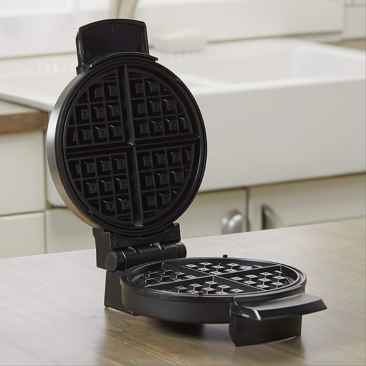 Black & Decker WMB505 Non-Stick Belgian Waffle Maker, Brushed Chrome