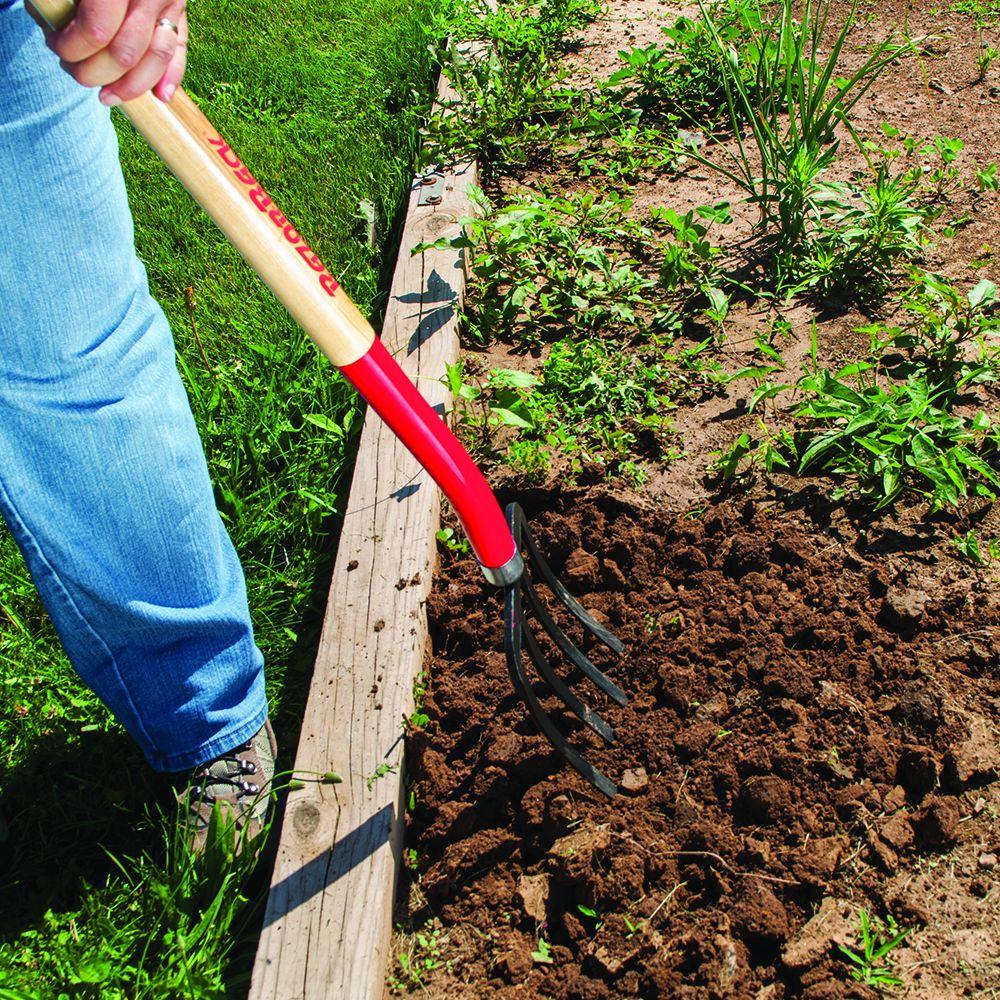 Razor-Back 72103 4-Tine Spading Fork with 30" Wood Handle & Steel D-Grip