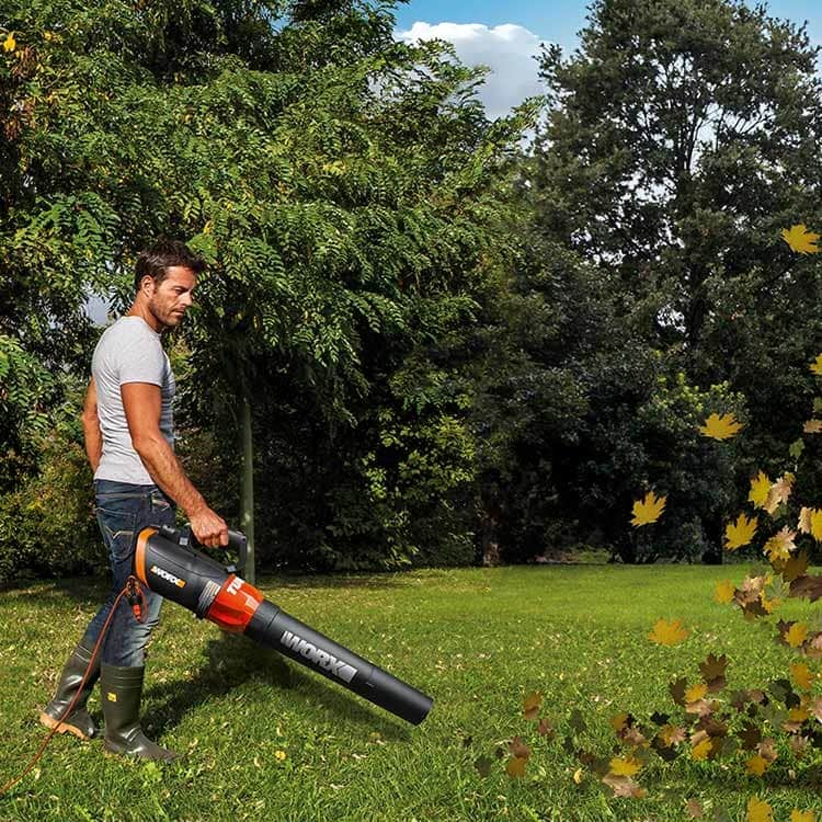 Black & Decker Bebl7000 3-in-1 Vacpack Leaf Blower/Vacuum/Mulcher, 12-Amp - Quantity 1