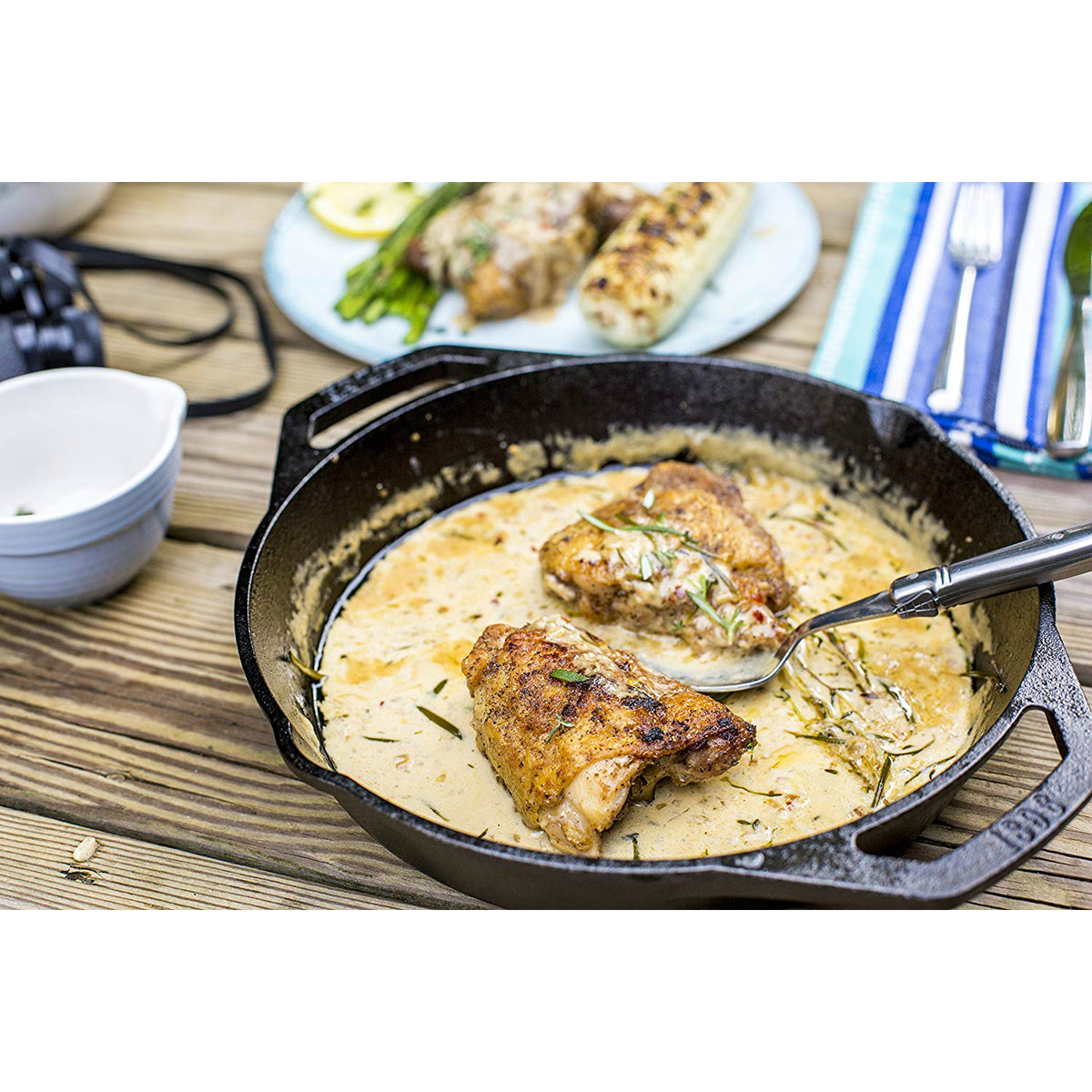 Lodge L8SKL Cast Iron Pan with Dual Handle, Black, 10.25"