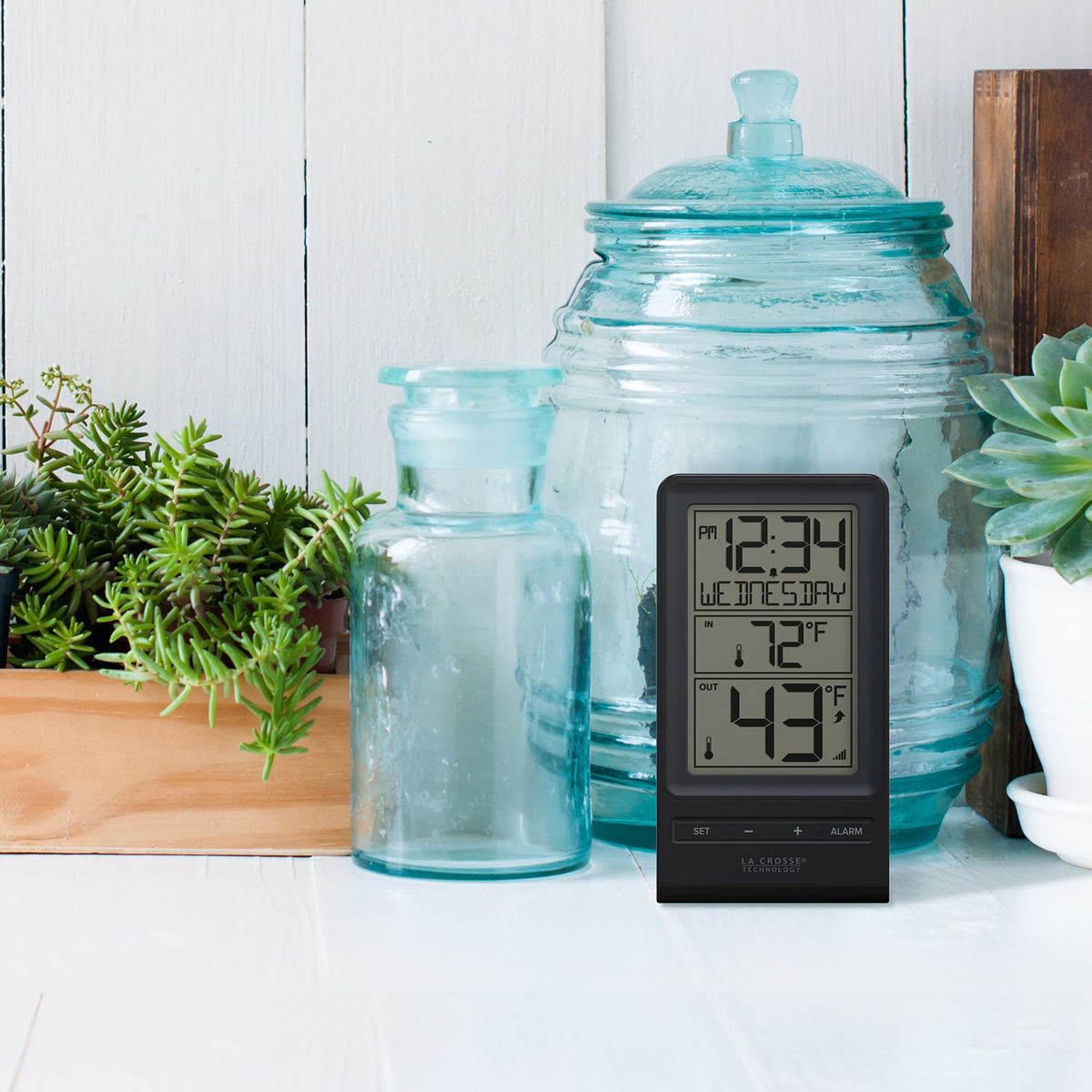 La Crosse 308-1415BW Wireless Thermometer w/ 12/24 Hour Time Display