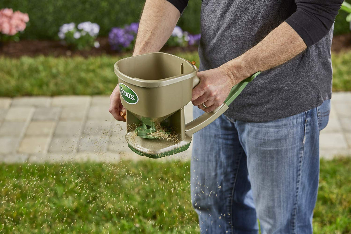 Scotts 71060 Whirl Hand-Powered Spreader, 1500 Sq ft.