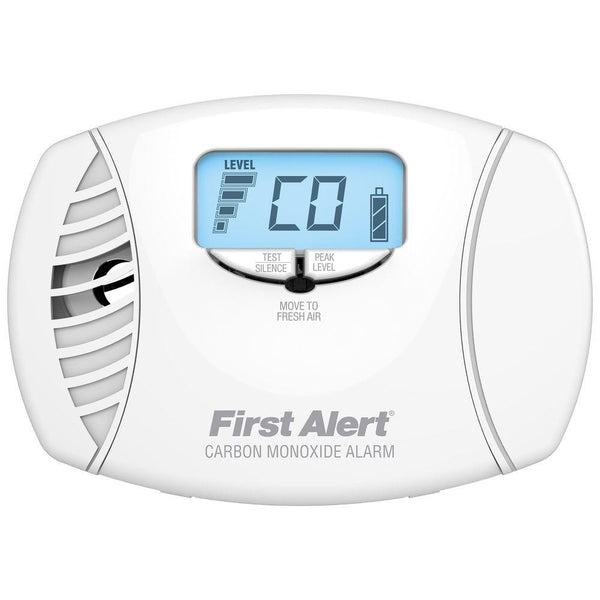 First Alert CO615A Plug-In Carbon Monoxide Alarm with Digital Display, White