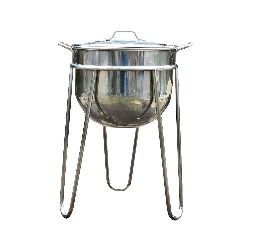 Bayou Classic 800-108 Kettle with Stand, Stainless Steel, 8 Gallon Capacity